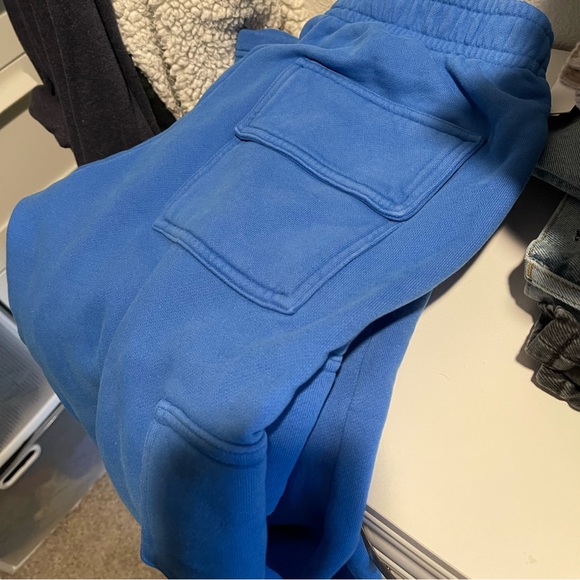 Aritzia Pants - Aritzia mega cargo sweats